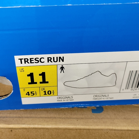 Shoes - Picture 8 of 10